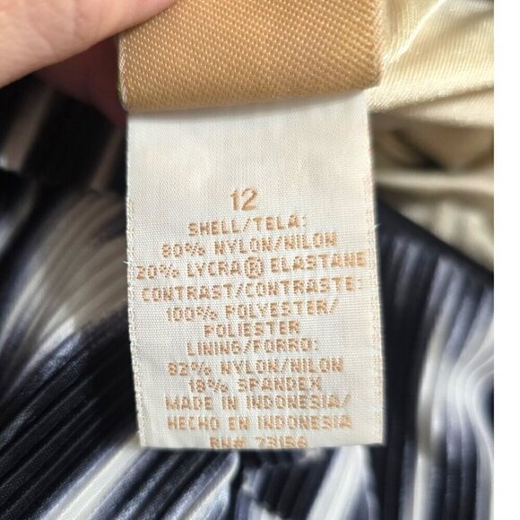 Le Cove Black Layered Ruffle One Piece Swimsuit Sz 12 - Picture 8 of 9